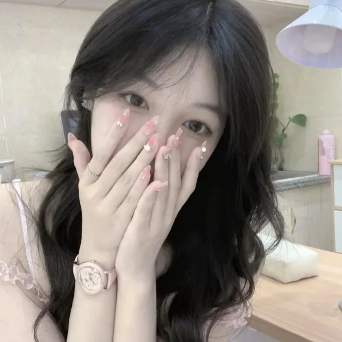 蒙娜丽莎与血月亮